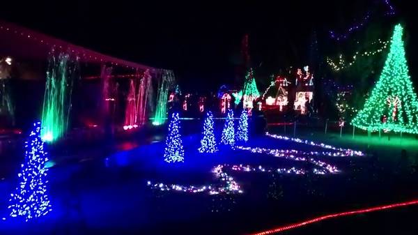 music fountain at Winterhaven Festival of Lights 2014