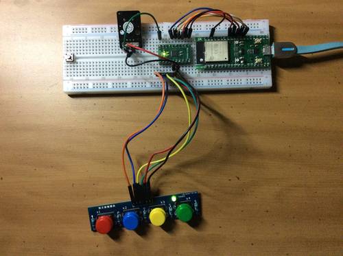 Fipsy FPGA connected to a buzzer and a keypad