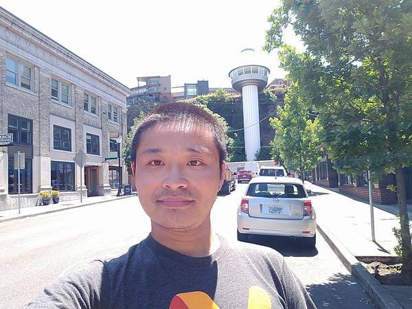 selfie with Oregon City Municipal Elevator