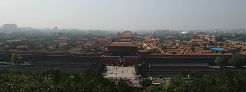 从景山公园拍摄的故宫博物院 Palace Museum photographed from north in Jingshan Park 2011-07-30