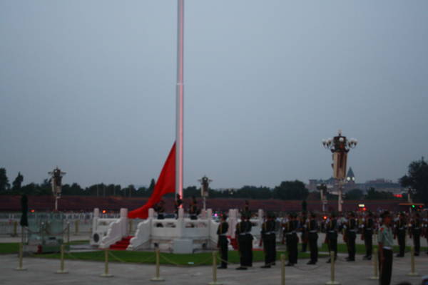 降旗仪式 flag lowering ceremony 2011-07-26