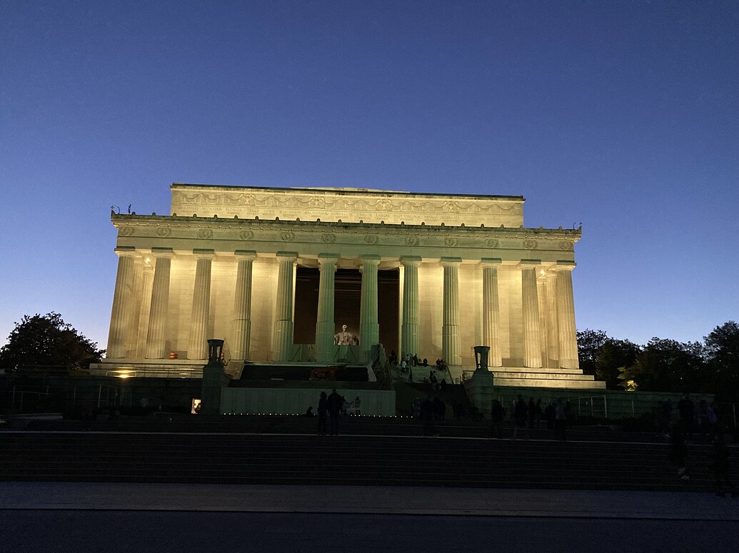 Lincoln Memorial at night